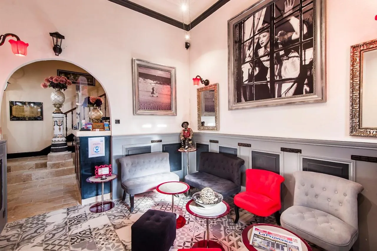 Hotel De Charme Le Provence Salon-de-Provence Francia