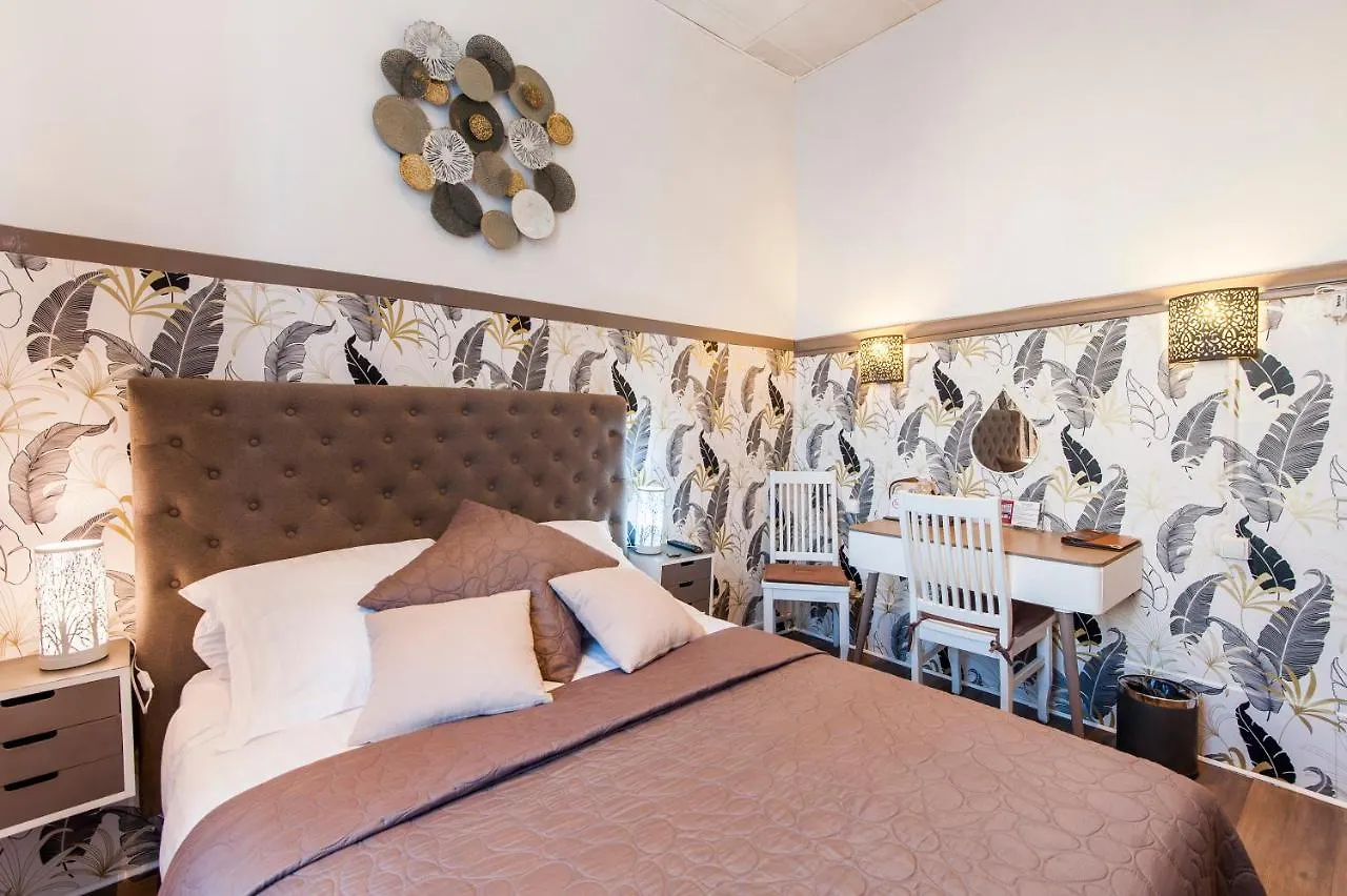 Hotel De Charme Le Provence Salon-de-Provence