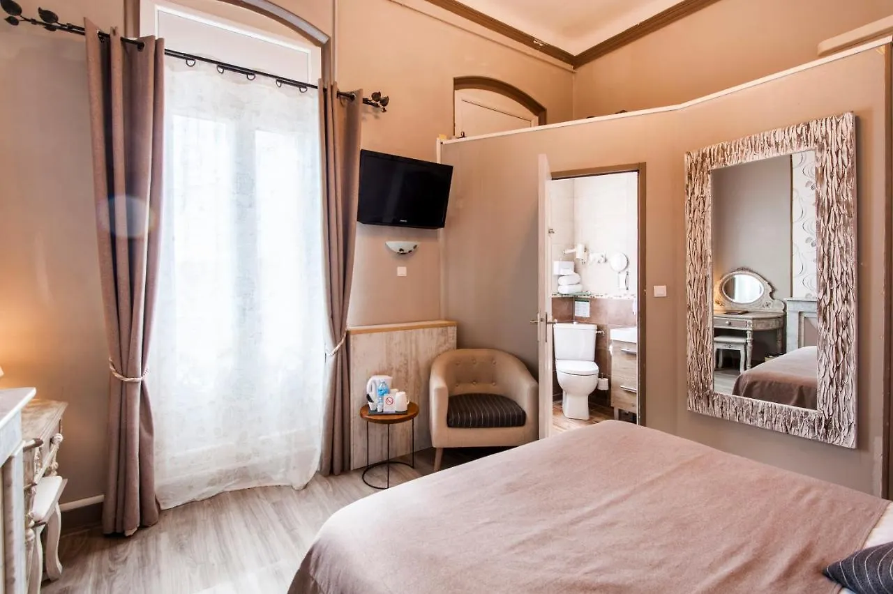 Hotel De Charme Le Provence Salon-de-Provence