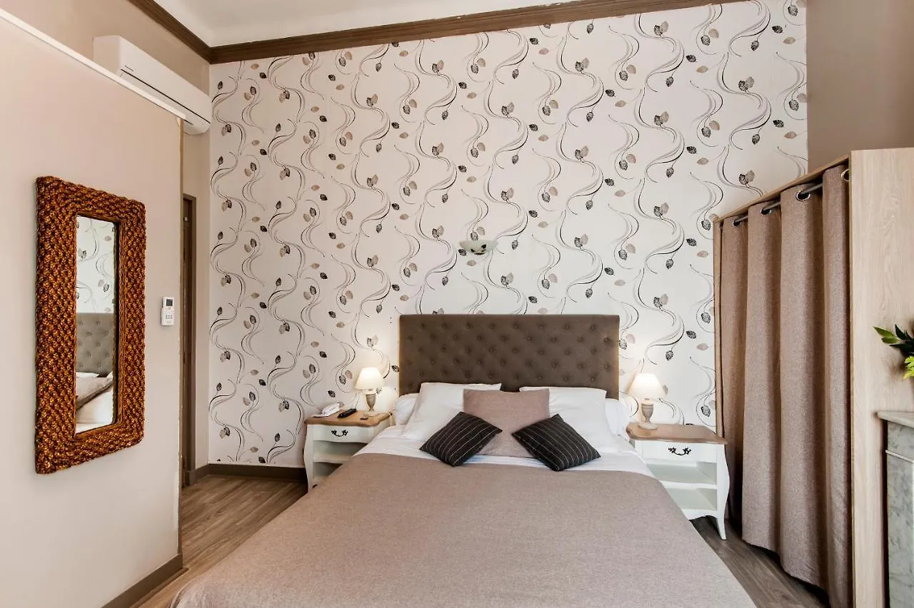 Hotel De Charme Le Provence Salon-de-Provence