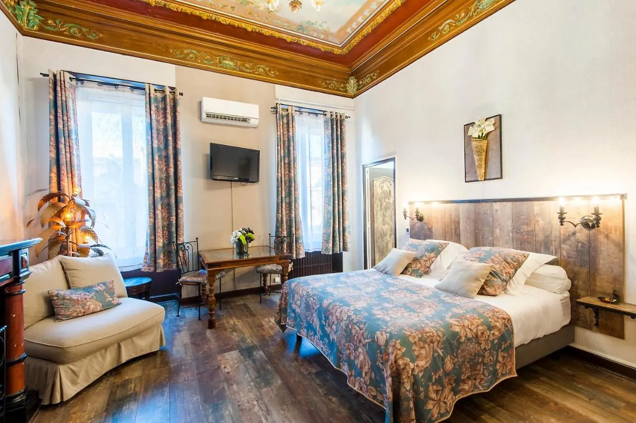 Hotel De Charme Le Provence Salon-de-Provence 3*,  France