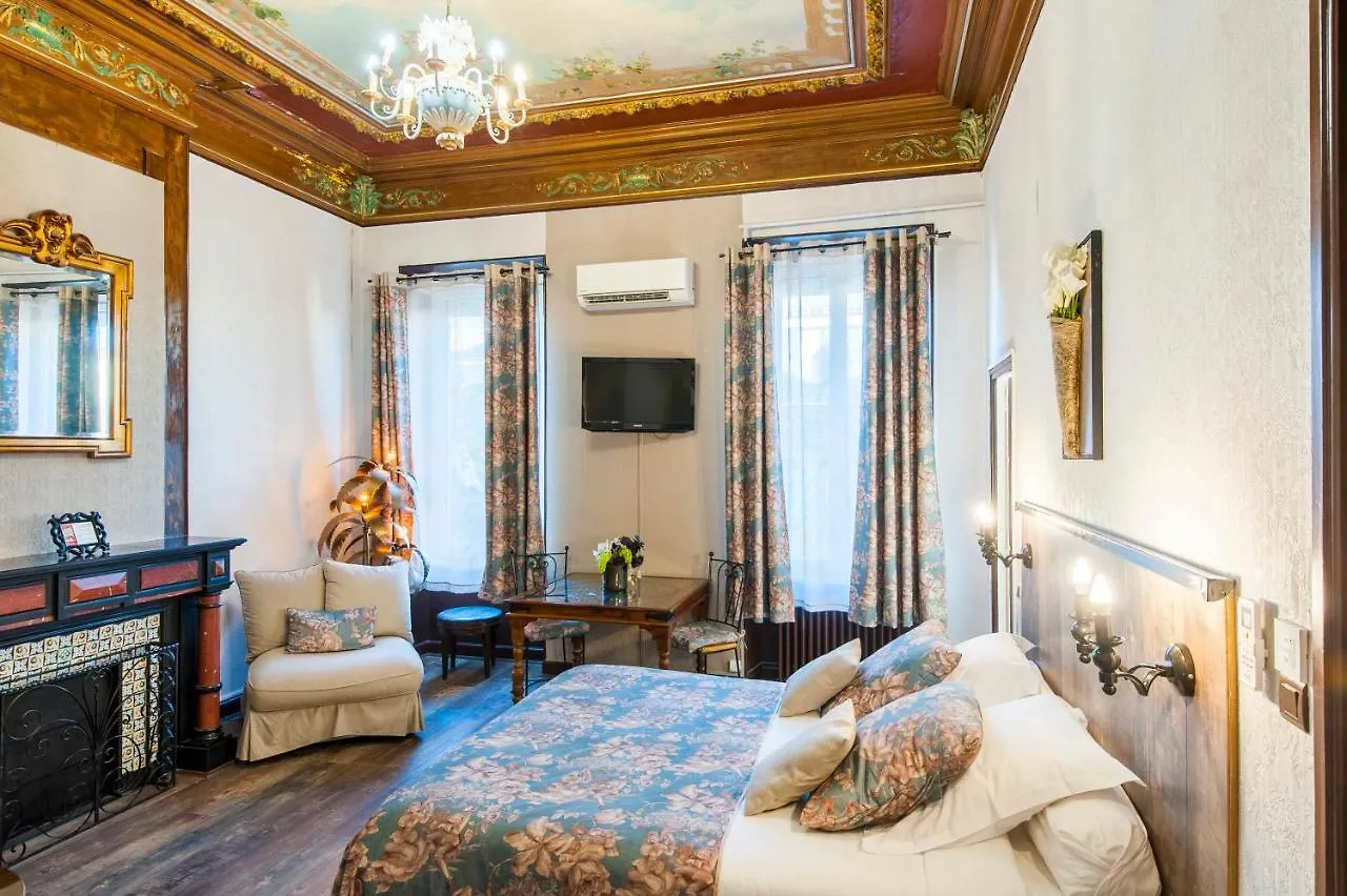 Hotel De Charme Le Provence Salon-de-Provence